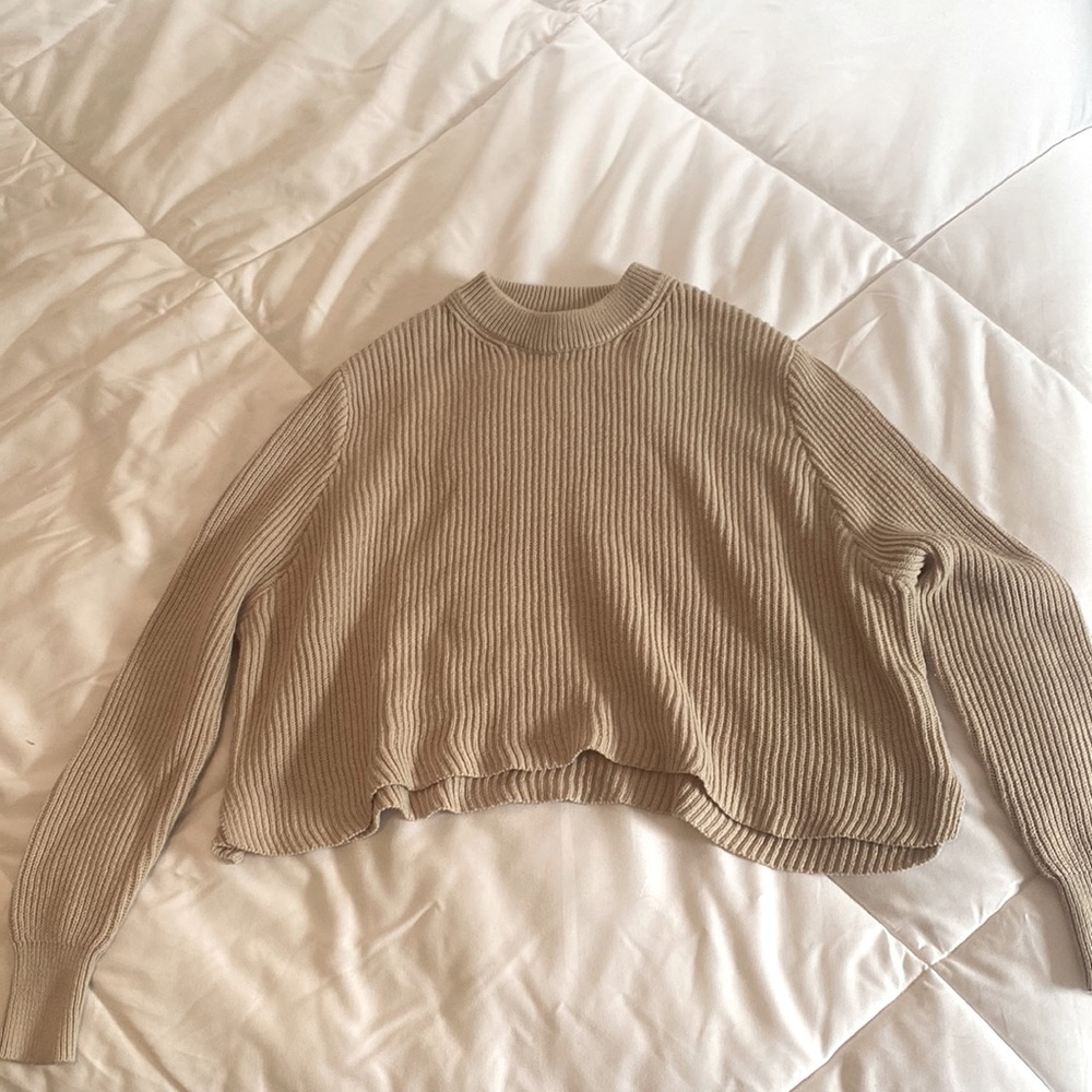 Crop sweater